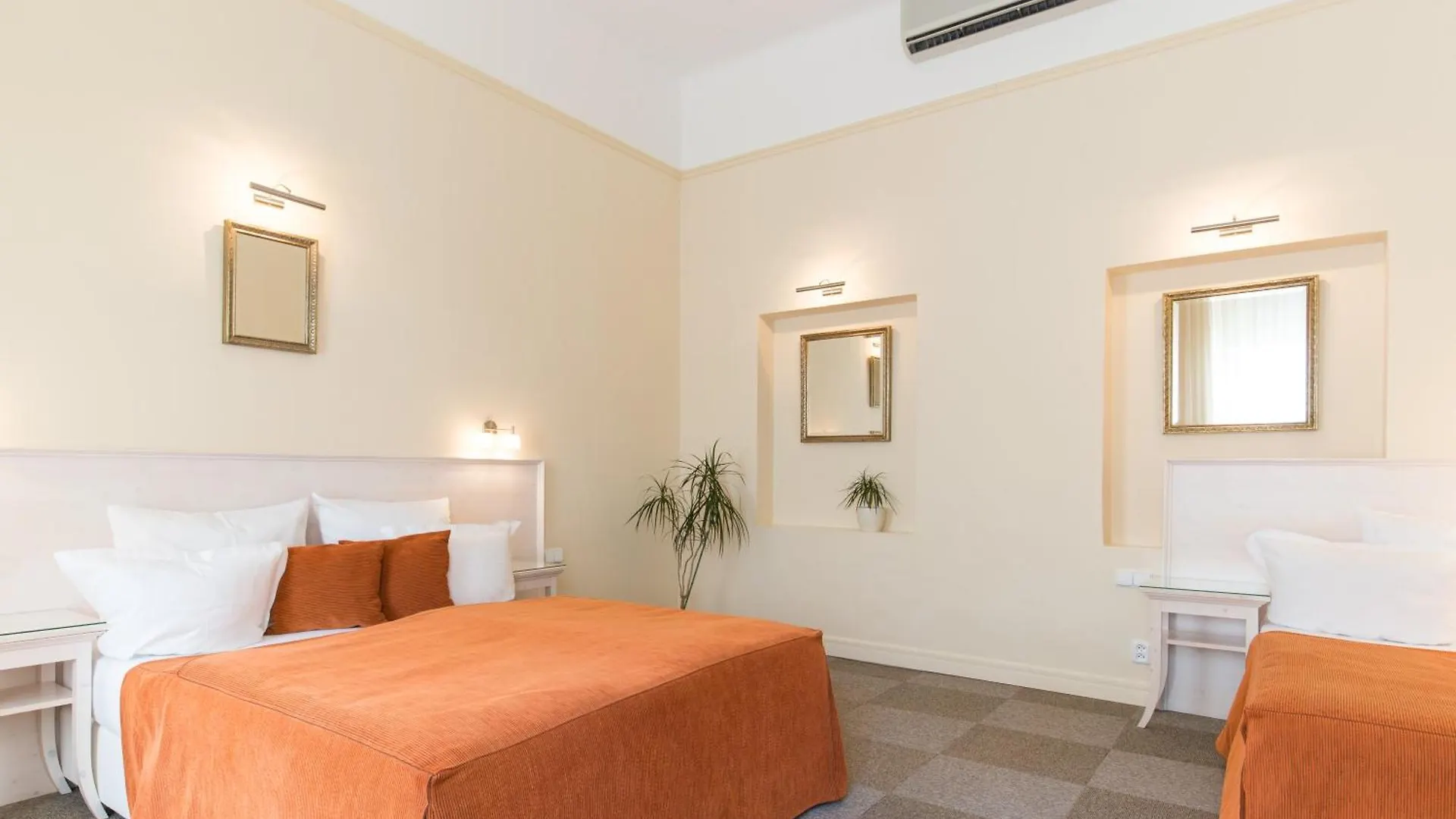 ****  Unitas Hotel Prague Czech Republic