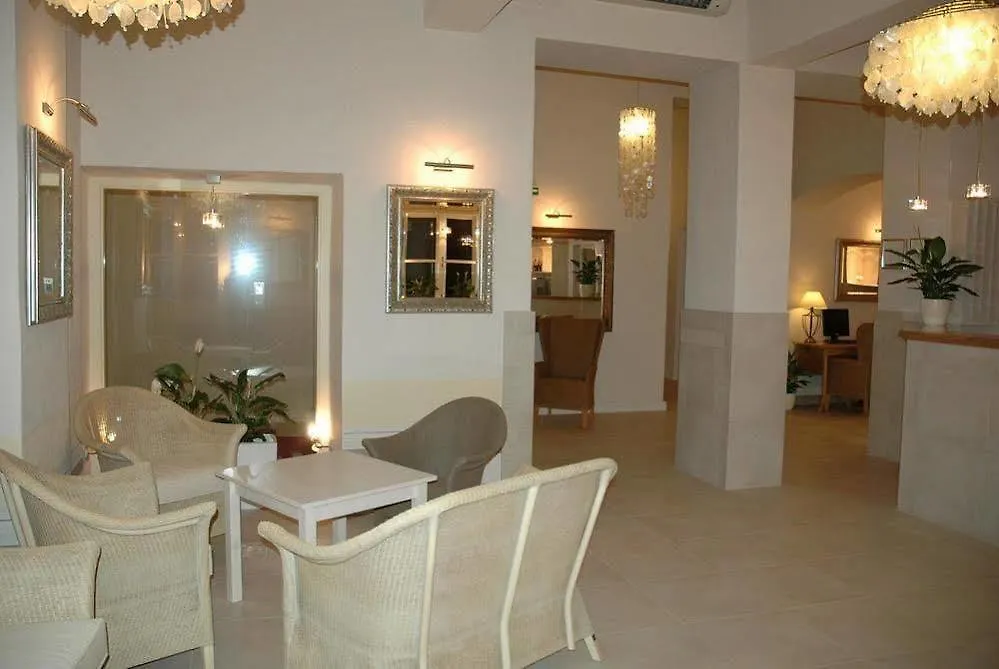 Unitas Hotel Prague 4*,