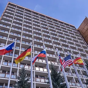 3* Otel Krystal