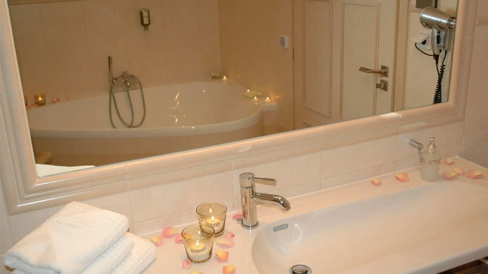 Unitas Hotel Prag 4*,  Tjeckien